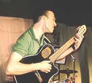Renaud Bonnafoux, guitare.